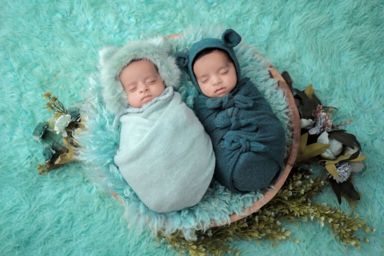 Fotoshoot voor je pasgeboren tweeling: dubbel zoveel liefde